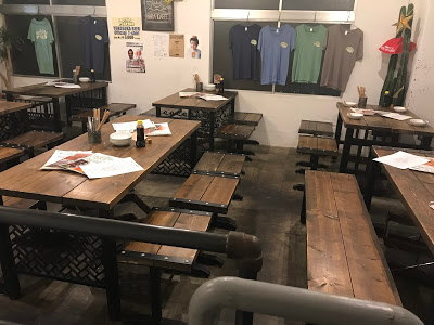 神奈川・横須賀 横須賀ビール　店内 レストラン　テーブル