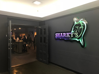 神奈川・横須賀 シャーキーズ　店内