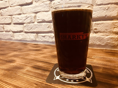 神奈川・横須賀 シャーキーズ　クラフトビール　トーキョーナイト